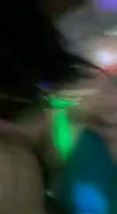 travesti comendo um cuzinho