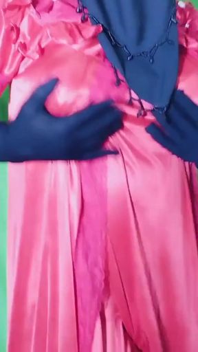 Indian hot beautiful Bhabhi dancing and having sex openly in her room   Clip 1