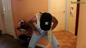 loosey lu epid tight jeans pissing in kitchen