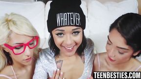 Cam girls are teased and pleasured by a thick, hard cock&#x1F346;