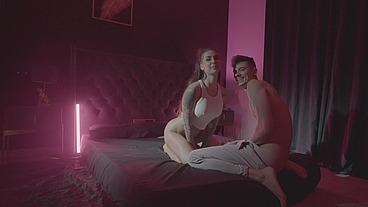 EL CUMPLE LA FANTASIA DE TODO HOMBRE