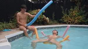 Men: Cock-Stroking in Wet Wonderland