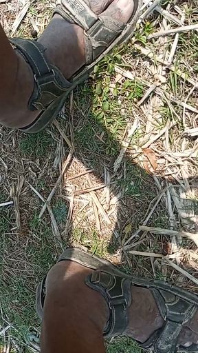 Mumbai ki jungle me hairy remove my wife pussy   Clip 1