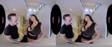 Experience the Thrill of Immersive VR with Stunning Curves!