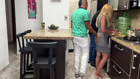 Esposa sumisa Follada por la Polla de su Cu&ntilde_ado al Frente de su Marido que no se da cuenta lo Puta que es su Esposa NTR Netori