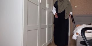 Syrian Slut in Hijab Without Panties Caresses Her Clitoris Close-up