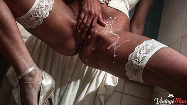 Bride cheats on husband with his best friend in the toilet[AI]