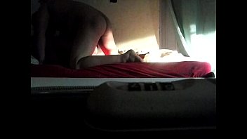 Magrinha sentando na pica do Gordinho - Parte 2