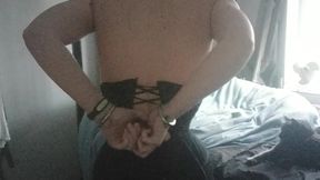 let s squeeze that waist down nice and tight....