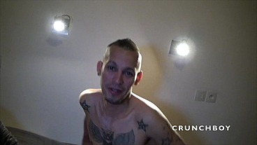 il donne ses fesses à un beau latino TBM