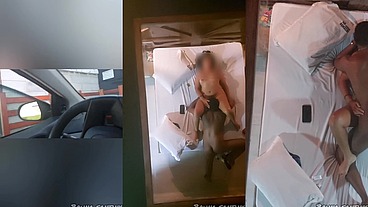 Negão com a mulher do corno no motel