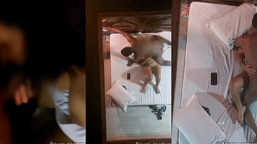 Negão com a mulher do corno no motel