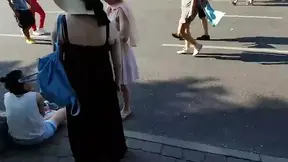 Berlin chick exposes her naked body in public park