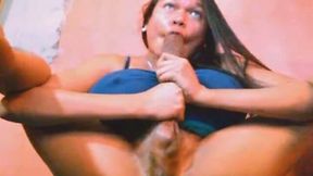 Flexible Shemale Sucks Her Own Huge Cock