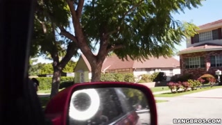 Katrina Jade Duel Wields Black Cocks (bbc15919)