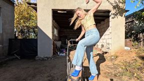 Blue Clogs & Cold Mower – Cranking Struggle After Winter