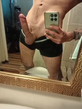Dick flash at the mirror
