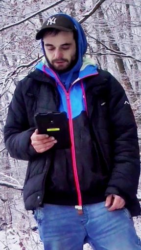 Masturbate in Outdoor in Winter