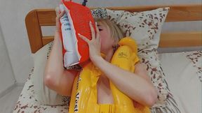 Alla fucks in an inflatable vest and inflates inflatable bandages with her mouth!!!