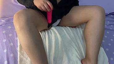 EXCLUSIVE VIDEO! MASTURBATING MYSELF FULL OF OIL WITH THE DILDO UNTIL I CUMMED!