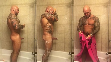 Jason Collins showering with a raging hard-on!