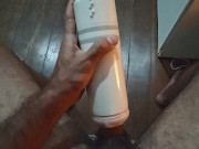 Gozando forte e cheio de tesão com meu vibrador em formato de buceta PARTE 1