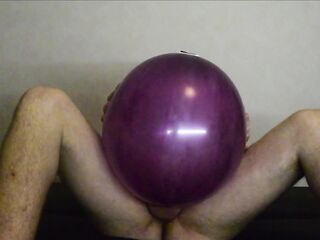 multiple Balloon bangs