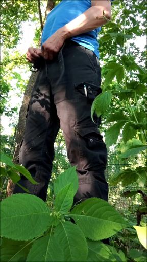 Relaxed jerking off in nature - Berlin