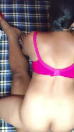 Meenu Bhabhi enjoyed her friend's and chudai ka chud nikal da   Clip 1