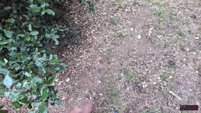 CAZZO GUARDI! Scopata da un GUARDONE SCONOSCIUTO lungo la FERROVIA