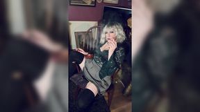 BBW Tina Snua Wants You Between Her Thighs As She Smokes A Cigarette - OMI Drifts Snap Inhales