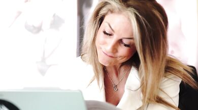 Sofia Mori's first audition to enter the world of porn with Robe (full video on Onlyfans)