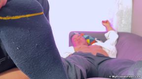 Hunk Braden tugs his cock while his friend licks his feet
