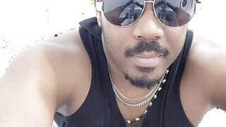 Black, bathroom – POV-Fußfetisch-Video eines Kanadiers, der sich selbst in den Hintern fickt