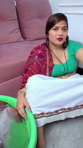 Desi Village Bhabhi Cheated on Her Husband. She Fucked by Her Boss in Hindi Audio