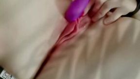 je me fais du bien devant la fenetre avec une petite surprise a la fin