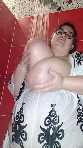 Join Me Ina Shower