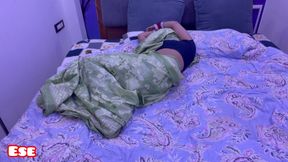 Chachi Ka Kaamsen Badan Dekh Kar Unko Piche Se Pakad Ke Chod Diya