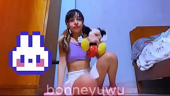 Bonneyuwu - 12:21 me doy en cuatro con el dildo