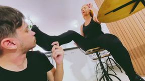 Red-Haired Goddess – Luxurious Foot Domination Ritual, her stebro licks and obeys