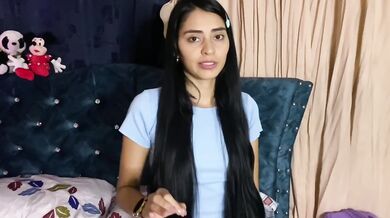 18 year old latina stepsis begs me to eat her perfect pink pussy in secret