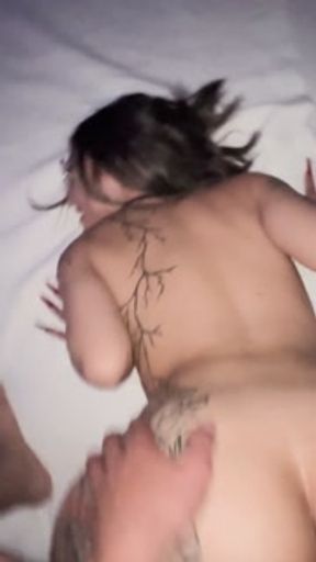 ARGENTINE BIG-ASS SLUT FUCKING IN A MOTEL | She moans so sweetly