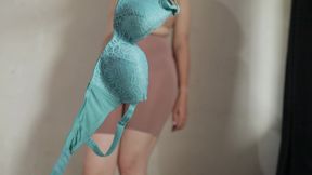 A Young Indian Girl Is About to Change Her Clothes, but Suddenly Sange and Colmek Finally End up Having Sex