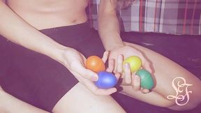 laying eggs and stuffing a huge ball inside! 🐔🥚