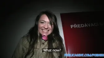 Brunette fan meets her idol outdoors and fucks him for free