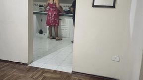 el mejor amigo de mi esposa le viene a visitar y no puedo evitar ponerle los cuerno con su mejor amigo soy una esposa fiel pero me gusta mas como el me lo hace que mi esposo