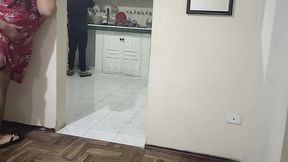 el mejor amigo de mi esposa le viene a visitar y no puedo evitar ponerle los cuerno con su mejor amigo soy una esposa fiel pero me gusta mas como el me lo hace que mi esposo
