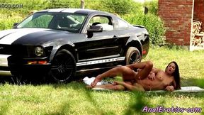 Eurobabe enjoying outdoor anal sex