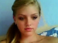 Little blonde cutie show flashes on cam