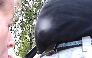 Offentlig avsugning i Hedemora, Sverige med ett ansiktsavslut